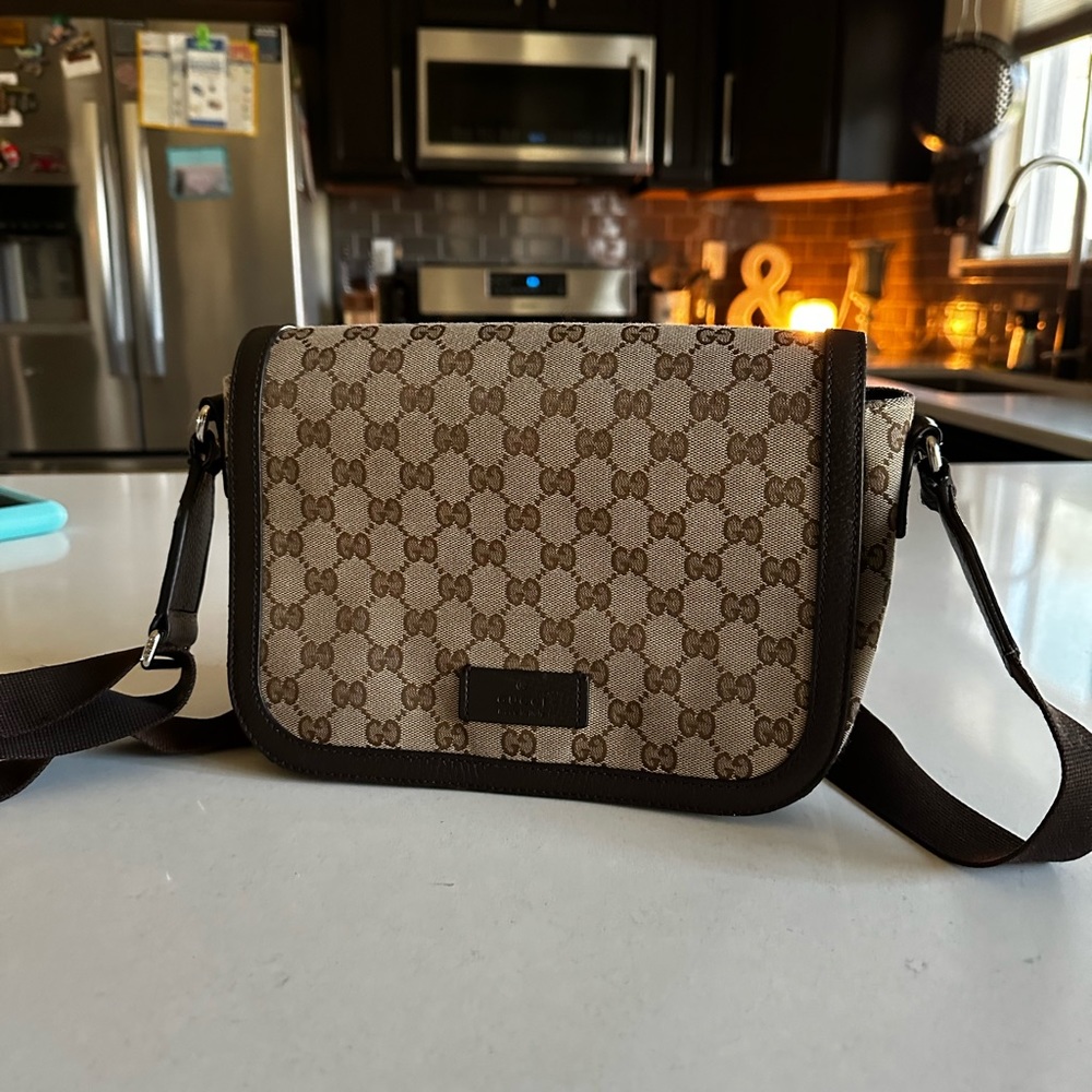 Gucci Messenger AUTHENTIC bag